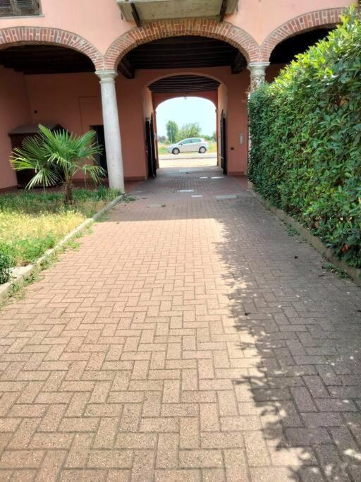 Appartamento In Cascina Lombarda Caselle Lurani Luaran gambar